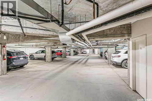329 2530 25Th Avenue, Regina, SK - Indoor Photo Showing Garage