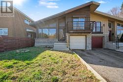 1864 LENESTER AVENUE  Ottawa, ON K2A 3W8