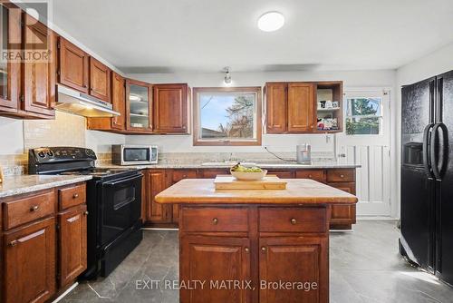 1864 Lenester Avenue, Ottawa, ON - Indoor Photo Showing Kitchen