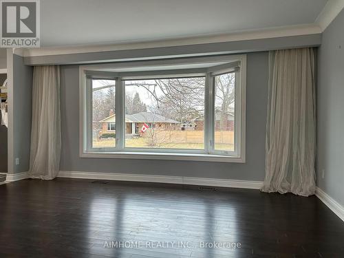 2415 Edith Avenue, Burlington, ON - Indoor Photo Showing Other Room