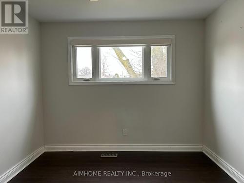 2415 Edith Avenue, Burlington, ON - Indoor Photo Showing Other Room