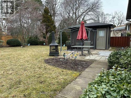2415 Edith Avenue, Burlington, ON - Outdoor