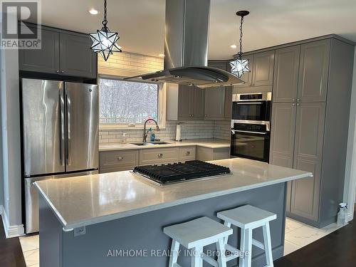 2415 Edith Avenue, Burlington, ON - Indoor Photo Showing Kitchen With Upgraded Kitchen