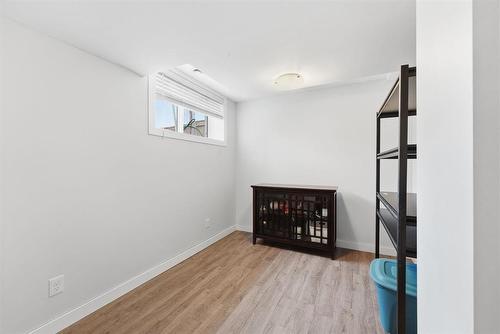 45 Willow Creek Road, Winnipeg, MB - Indoor Photo Showing Other Room
