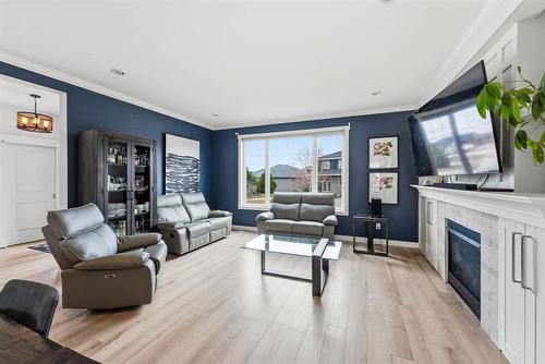 45 Willow Creek Road, Winnipeg, MB - Indoor Photo Showing Living Room With Fireplace