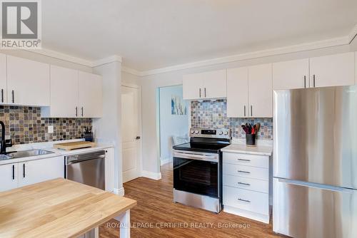 27 Lambert Street, Hamilton, ON - Indoor Photo Showing Kitchen