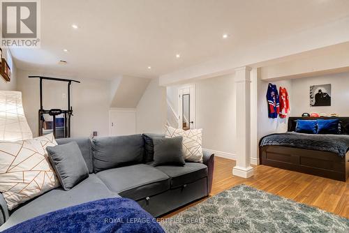 27 Lambert Street, Hamilton, ON - Indoor Photo Showing Living Room