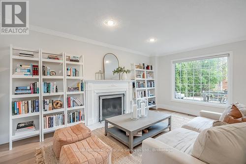 2101 Grosvenor Street, Oakville (Wc Wedgewood Creek), ON - Indoor Photo Showing Living Room With Fireplace