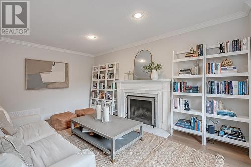 2101 Grosvenor Street, Oakville (Wc Wedgewood Creek), ON - Indoor With Fireplace
