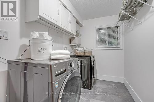 2101 Grosvenor Street, Oakville (Wc Wedgewood Creek), ON - Indoor Photo Showing Laundry Room