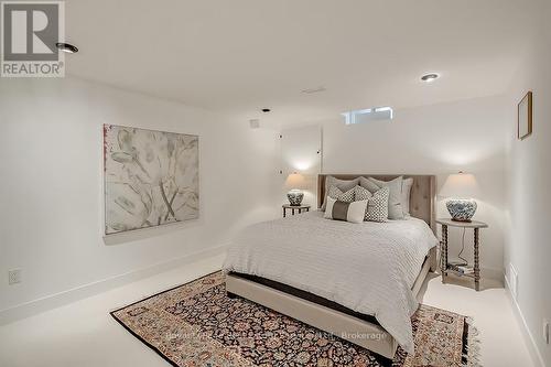 2101 Grosvenor Street, Oakville (Wc Wedgewood Creek), ON - Indoor Photo Showing Bedroom