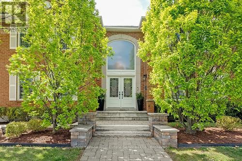 2101 Grosvenor Street, Oakville (Wc Wedgewood Creek), ON - Outdoor