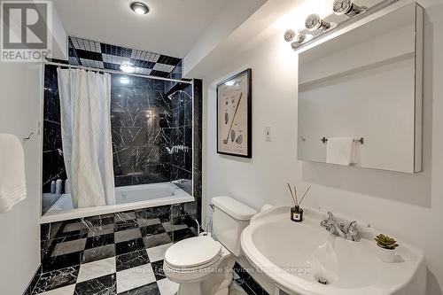 2101 Grosvenor Street, Oakville (Wc Wedgewood Creek), ON - Indoor Photo Showing Bathroom