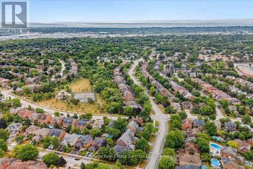 2101 Grosvenor Street, Oakville (Wc Wedgewood Creek), ON - Outdoor With View