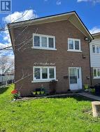 1 - 17 DERRYDOWN ROAD Toronto, ON M3J 1R2