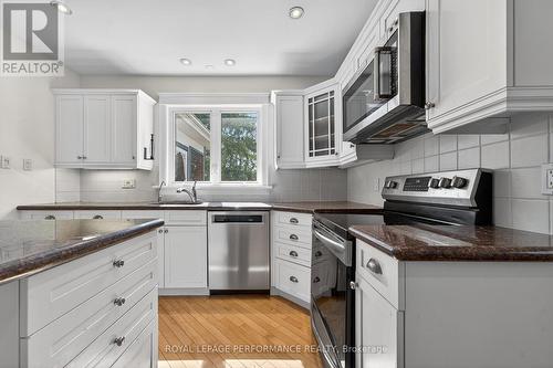 318 Duncairn Avenue, Ottawa, ON - Indoor Photo Showing Kitchen