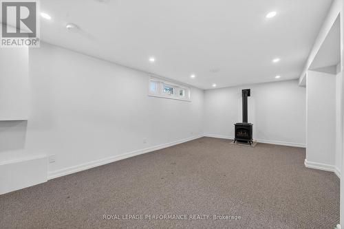 318 Duncairn Avenue, Ottawa, ON - Indoor Photo Showing Other Room