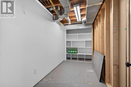 318 Duncairn Avenue, Ottawa, ON - Indoor Photo Showing Other Room
