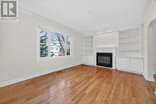 318 Duncairn Avenue, Ottawa, ON - Indoor With Fireplace