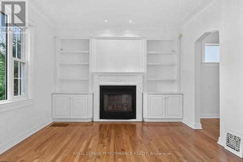 318 Duncairn Avenue, Ottawa, ON - Indoor With Fireplace
