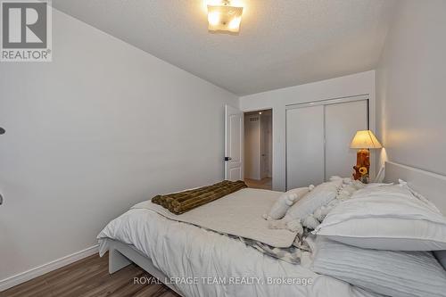 323 Freedom Private, Ottawa, ON - Indoor Photo Showing Bedroom