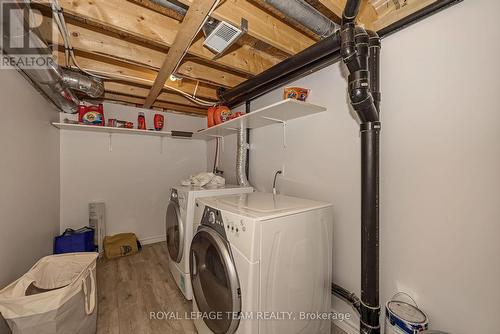 323 Freedom Private, Ottawa, ON - Indoor Photo Showing Laundry Room