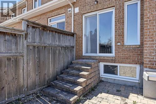 323 Freedom Private, Ottawa, ON - Outdoor With Exterior