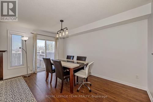 323 Freedom Private, Ottawa, ON - Indoor Photo Showing Dining Room
