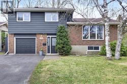 1316 PAARDEBURGH AVENUE  Ottawa, ON K1V 6V7