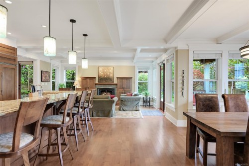 12 Briar Pl, Victoria, BC 