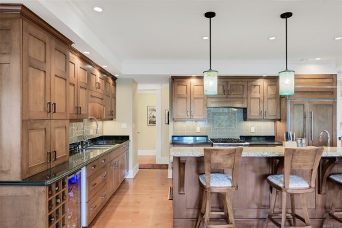 12 Briar Pl, Victoria, BC 