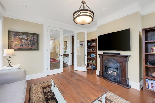 12 Briar Pl, Victoria, BC 