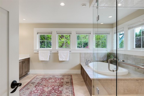 12 Briar Pl, Victoria, BC 