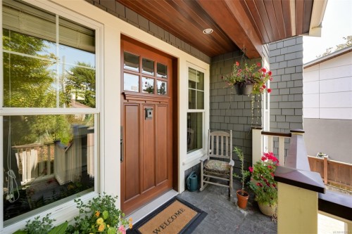 12 Briar Pl, Victoria, BC 