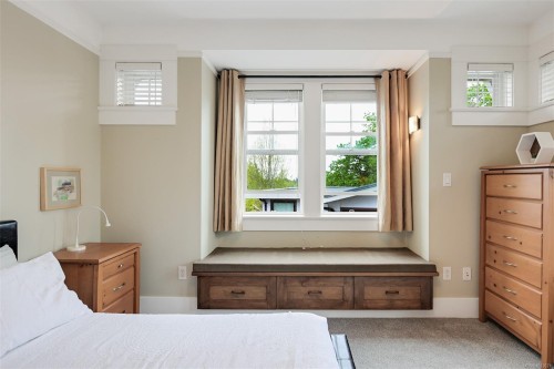 12 Briar Pl, Victoria, BC 