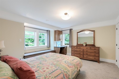 12 Briar Pl, Victoria, BC 