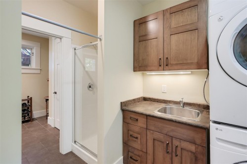 12 Briar Pl, Victoria, BC 