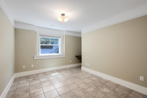 12 Briar Pl, Victoria, BC 