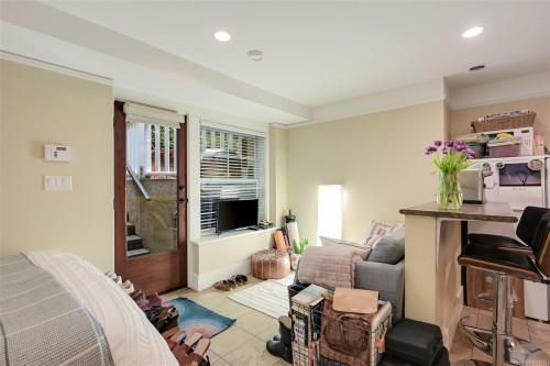 12 Briar Pl, Victoria, BC 