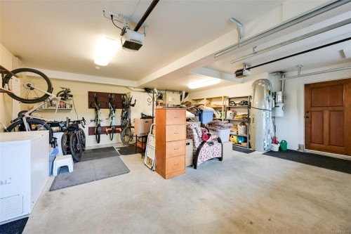 12 Briar Pl, Victoria, BC 