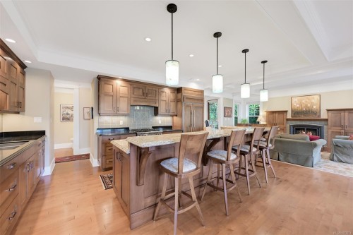 12 Briar Pl, Victoria, BC 