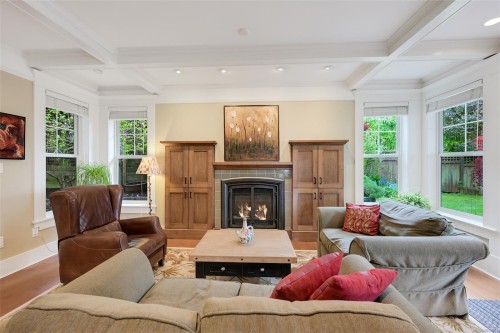 12 Briar Pl, Victoria, BC 
