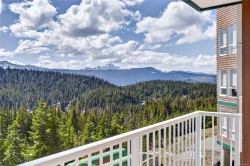 211-1201 Henry Rd Courtenay, BC V9J 1L0