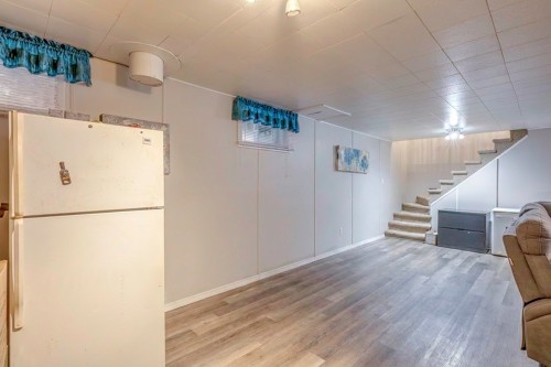 Salle familiale - 626 Rue Lapointe, Saint-Jérôme, QC - Indoor