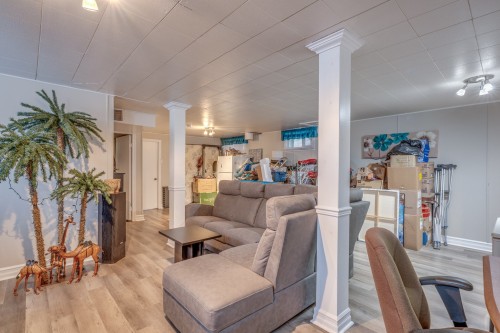 Salle familiale - 626 Rue Lapointe, Saint-Jérôme, QC - Indoor
