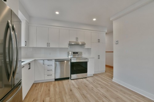 Kitchen - 9117 Rue Basile-Routhier, Montréal (Ahuntsic-Cartierville), QC - Indoor Photo Showing Kitchen