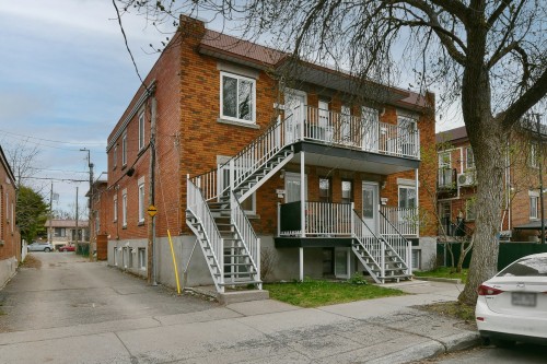 Front of Structure - 9117 Rue Basile-Routhier, Montréal (Ahuntsic-Cartierville), QC - Outdoor With Facade