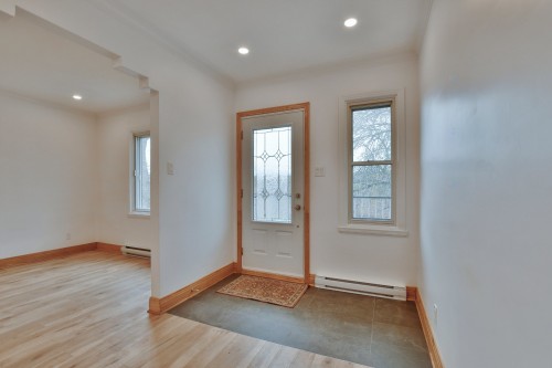 Mud Room - 9117 Rue Basile-Routhier, Montréal (Ahuntsic-Cartierville), QC - Indoor Photo Showing Other Room