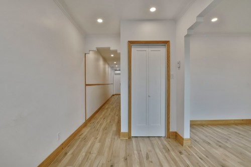 Mud Room - 9117 Rue Basile-Routhier, Montréal (Ahuntsic-Cartierville), QC - Indoor Photo Showing Other Room