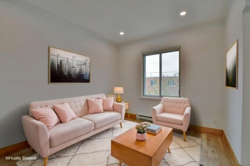 Living Room - 9117 Rue Basile-Routhier, Montréal (Ahuntsic-Cartierville), QC - Indoor Photo Showing Living Room